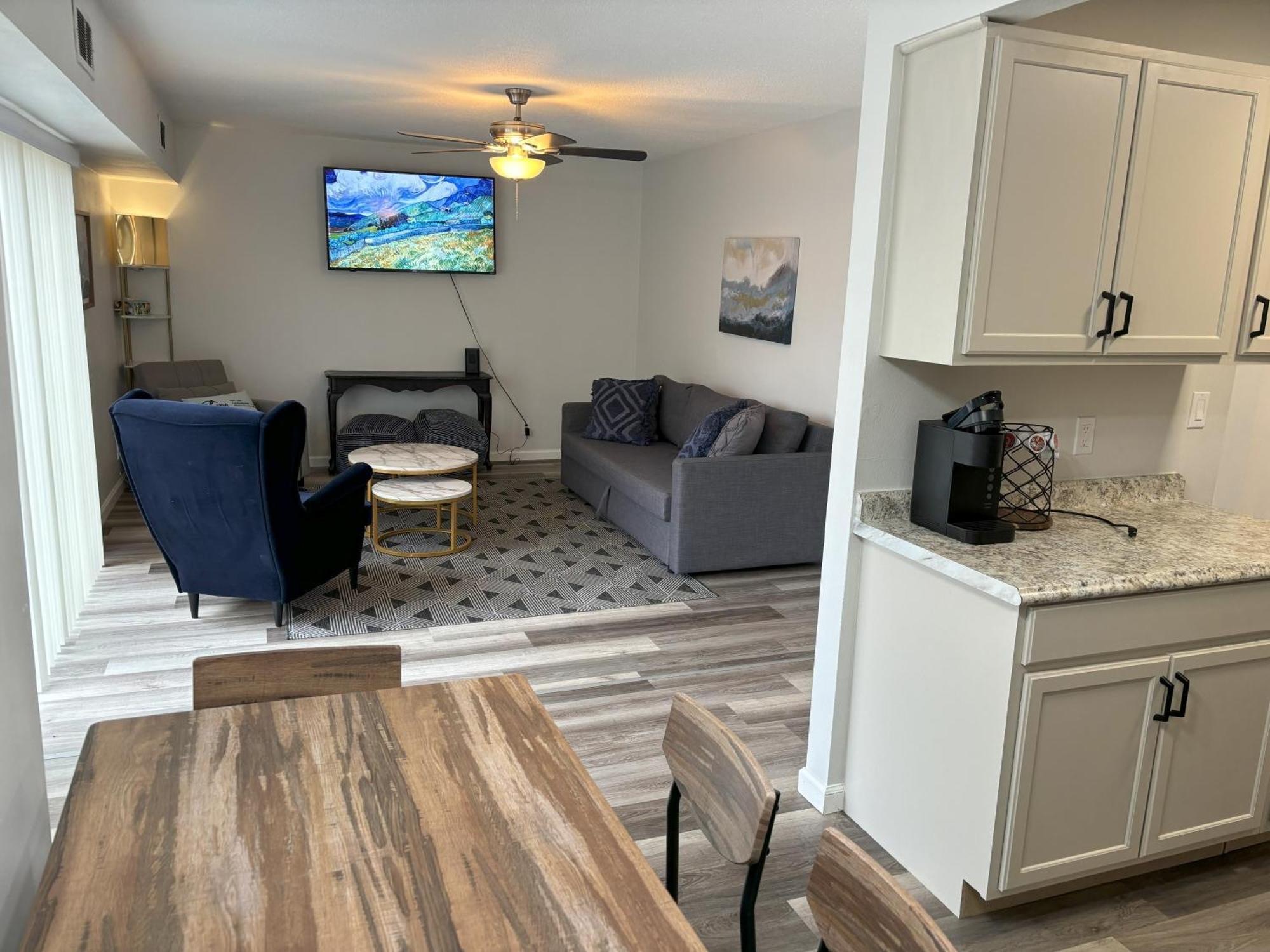 Peaceful Park 2 Bedroom Remodeled Family Suite Granite City Εξωτερικό φωτογραφία